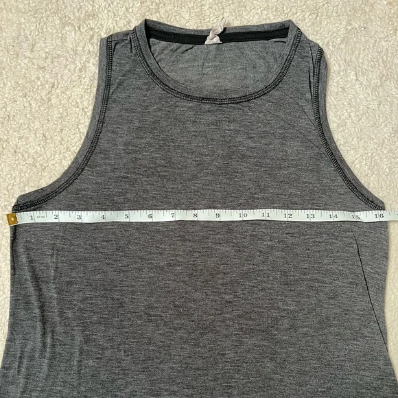 Champion Women’s Muscle Tee XS - Picture 5 of 5